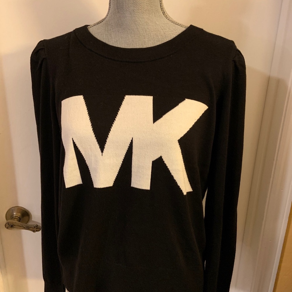 Michael kors ladies pull over MK sweater size large - Picture 6 of 6